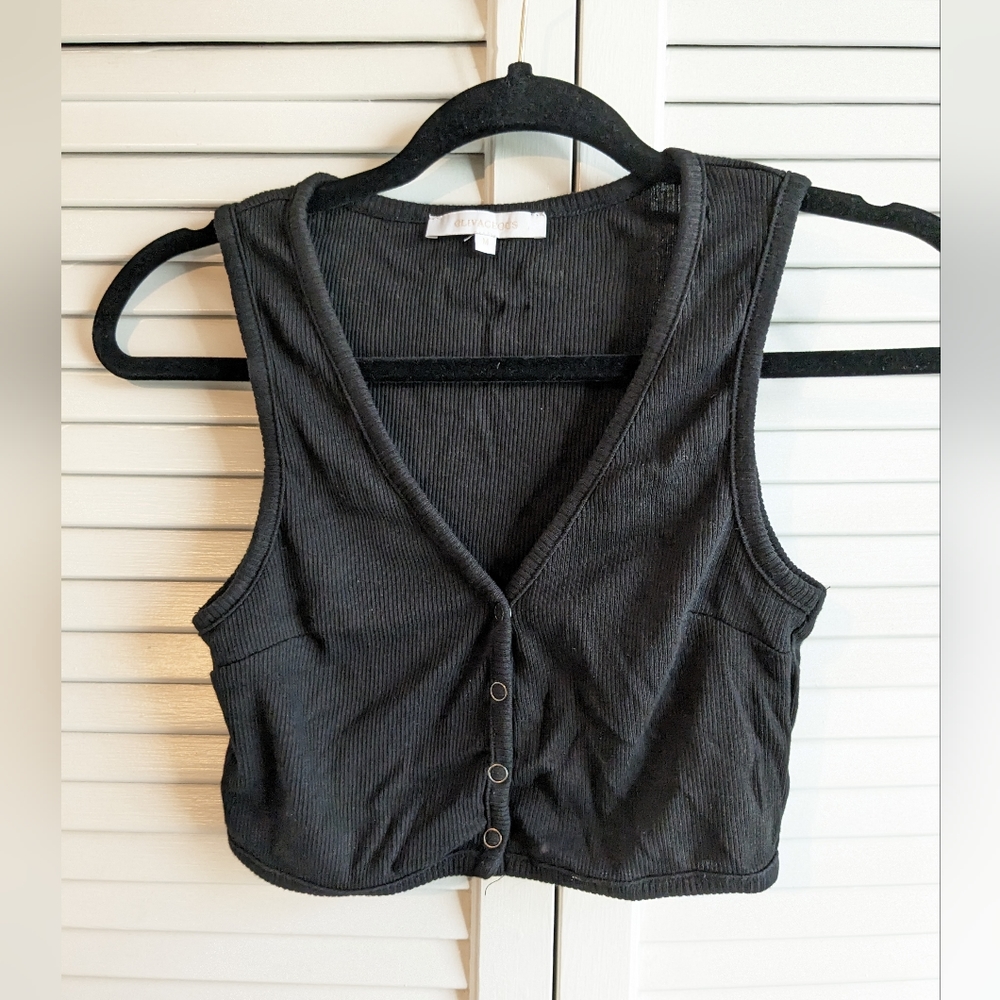 Black ribbed Henley crop top